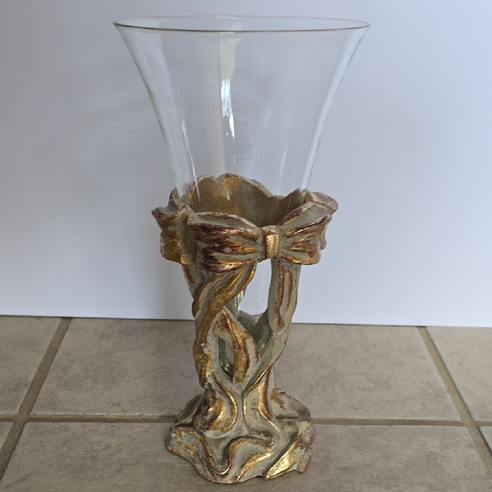 Decorative Glass Vase with Gold-Toned Ribbon Base